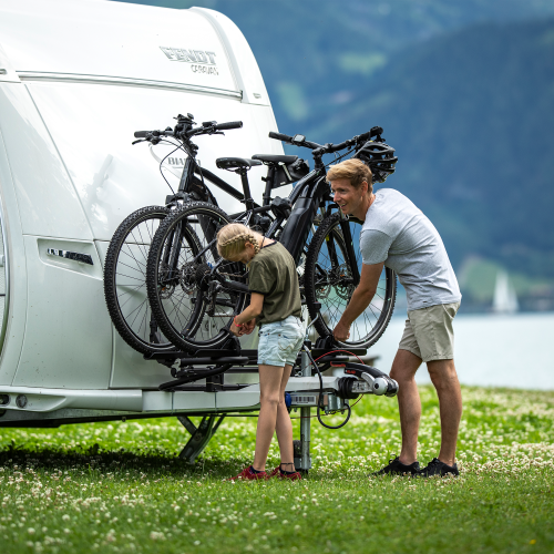 Thule Caravan Superb Xt Black Short - 1391448.png